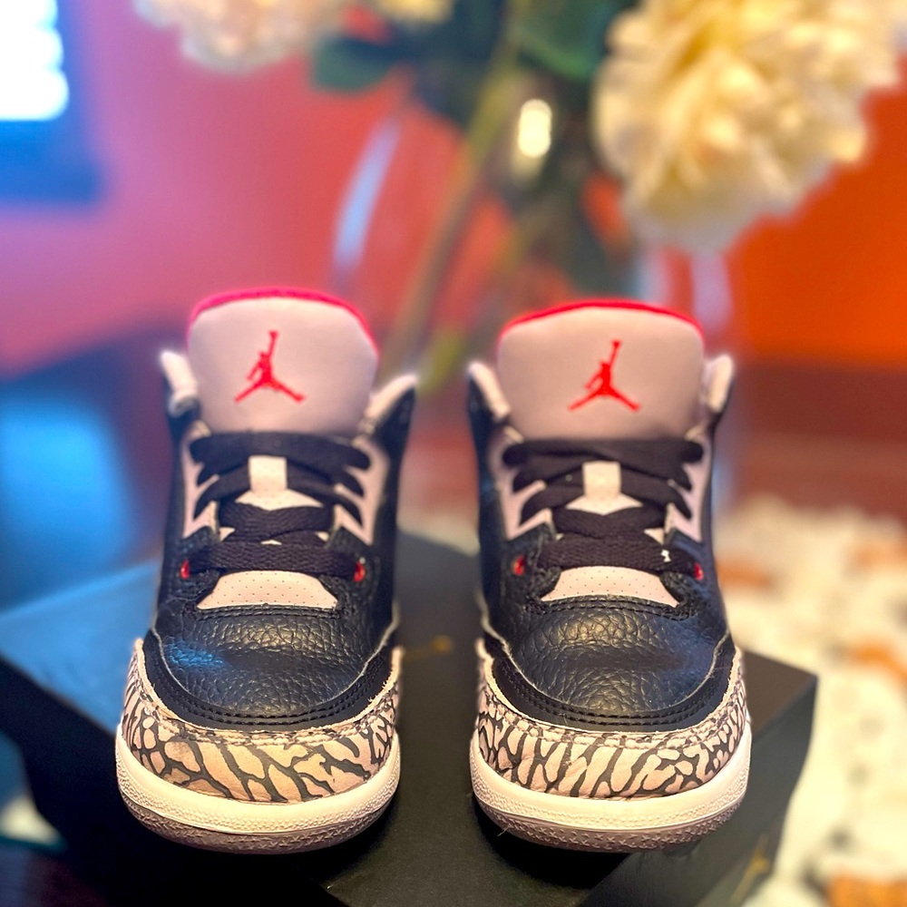 Air Jordan 3 Retro OG 'Black Cement'